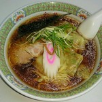 金龍 - ワンタンメン  手打ち麺