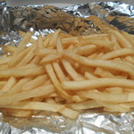 59878111 - アボカドチーズバーガーのポテト