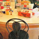 ミサロッソ - 半円のカウンター