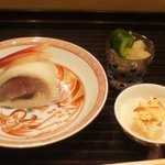 お料理 佐藤 - 鯖の棒寿司　くみあげ湯葉　茶振りナマコ