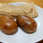 神田達磨 - かりんとう饅頭は黒胡麻とつぶあんを一つずつ