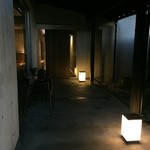 海のしょうげつ - 夜の廊下です。