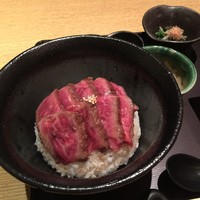 御曹司 松六家 - 「極上黒毛和牛ひつまぶし御膳」の肉