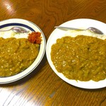 2015年12月 左カレーライス並盛&右カレーライス大盛