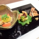 あなごと日本酒 なかむら - 先付けはこの３つ。