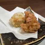 あなごと日本酒 なかむら - から揚げ、文字通りカラッと揚がっておりサクサクでした～