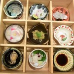 あなごと日本酒 なかむら - 穴子の宝石箱と名付けられた料理とぐい飲み&醤油