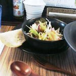讃岐屋 - フォカッチャとサラダ