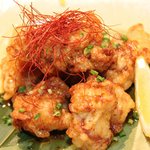 和伊酒家こころ - 当店一番人気！”やみつきになる”若鶏の唐揚げ