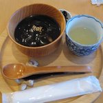 カフェ＆クラフト二喜 - 白玉黒ごまぜんざい♪