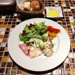 Days Kitchen Pizza＆grill - 季節の前菜盛り合わせ(パンは2人分)