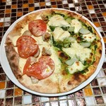 Days Kitchen Pizza＆grill - ピッツァ ハーフ&ハーフ カペサンテ・ジェノベーゼ