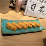 井出家 - 隣のだし巻き　ひとつおすそ分けいただきました♪