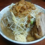 ラーメン二郎 - 少し上から。