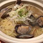 麺処はるにれ - 2016年12月 あさりラーメン 多加水の麺が好みと違うが、スープはとてもおいしい。