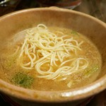 比良山荘 - お鍋の様子（〆：うどん）