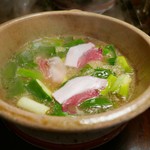 比良山荘 - お鍋の様子（いのしし肉）