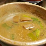 比良山荘 - お鍋の様子（栃餅）