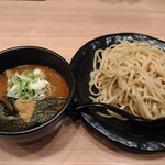 昴 - 超濃厚魚介辛つけ麺 850円 (16年12月)