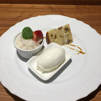 Osteria OLMO - Menu A税込2138円♤デザート3種 パンナコッタ、ヨーグルトジェラート、パウンドケーキ
