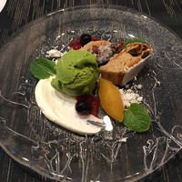 レストラン団欒 - ランチ・デザート（シュトーレンと柿ジャムは、ル・リベラリスム・シーオー　パティスリー・タツヤ・ササキさん。