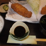 ロース・ひれ盛り合わせ定食(1,990円)
          