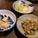 沖縄料理しまぶた屋 - 漬物（取り放題）