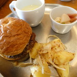 ルボワ - 鳥取和牛のハンバーガー