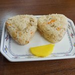 Tenobeudonkurodahan - かしわおにぎり　１６０円。