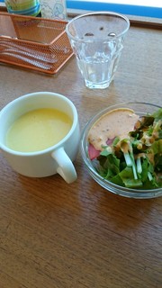 Kitchen Blue Lake - スープとサラダ