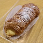 ベッカライ・ブロートハイム - クリームホーン（180円税抜）