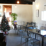 cafe 雅 - 隣のテーブルが気になりません