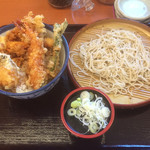 Tendon Tenya - かきとホタテの海鮮天丼と小そばのセット　\980