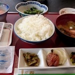 Kokumin Shukusha Takasu Sou - 朝食