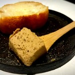 南青山 七鳥目 - パテとフランスパン