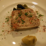 Bistro Tableau Noir - パテ ド カンパーニュ
      