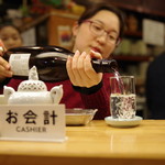 割烹 魚仙 - 大陸系お嬢さんスタッフ