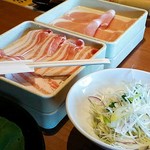 きんのぶた - バラ・ロース、細切り野菜