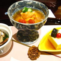 札幌 なだ万雅殿 - 旬菜　豆乳と湯葉のビシソワーズ、ホワイトアスパラ豆腐