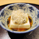 観山 - 胡麻豆腐 とんぷり山芋と花鰹掛け
