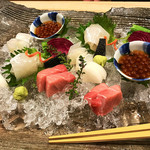 観山 - 二名分で登場。本鮪 天然ひらめ 紋甲いか 秋だしのスズコ 赤大根(久御山) 昆布締め大根(修学院)　　