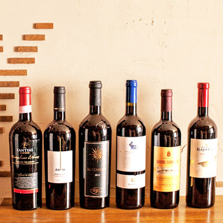 南イタリアを中心にお手頃で美味しいワインを厳選♪