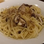 ヴィネリア カッシーニ - いろいろなキノコのアーリオオーリオスパゲティ
