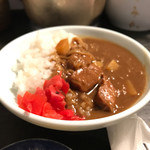 すみれ - 御無沙汰しております、「ラーメソ屋さんのカレー」！  カレーにラーメソの出汁を加えているとのこと。見た目よりもボリュームしっかり。