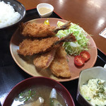 喜乃国屋 - 料理写真:アジフライ定食。ハムカツ付き