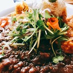 蓮花食堂 - ○ダルカレー様　※右下○玉ねぎとトマトのカレー様　※左下