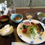 喫茶 むぎ - サービスランチ