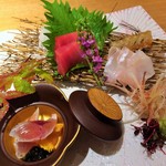 本鮪中とろ・恵比寿鯖と唐墨・八角肝醤油薄造り