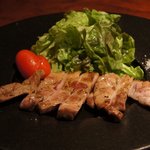 炭火焼鳥　徳川 - もち豚の炭火焼き