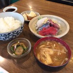 Ikezen - 刺身定食